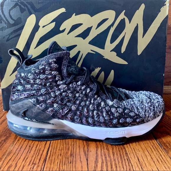 Basketball Shoe Nike Lebron 17 Oreo Nike Lebron 17 In The Arena